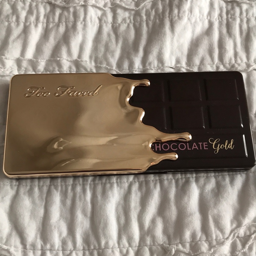 Too Faced Chocolate Gold eyeshadow palette